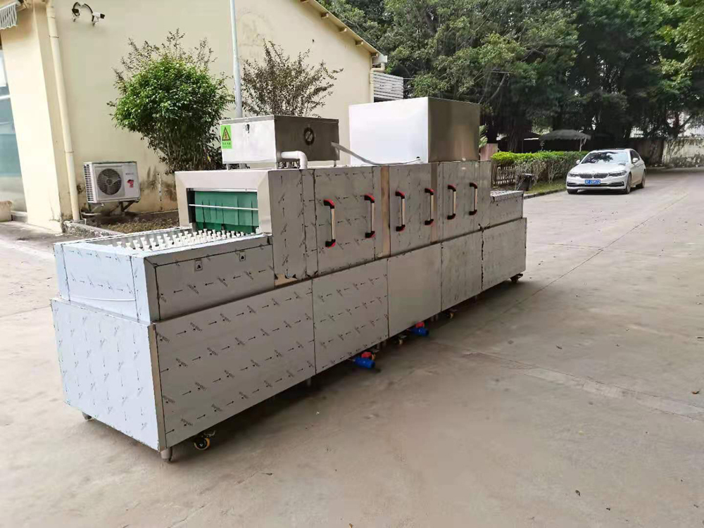 工廠飯堂洗碗機